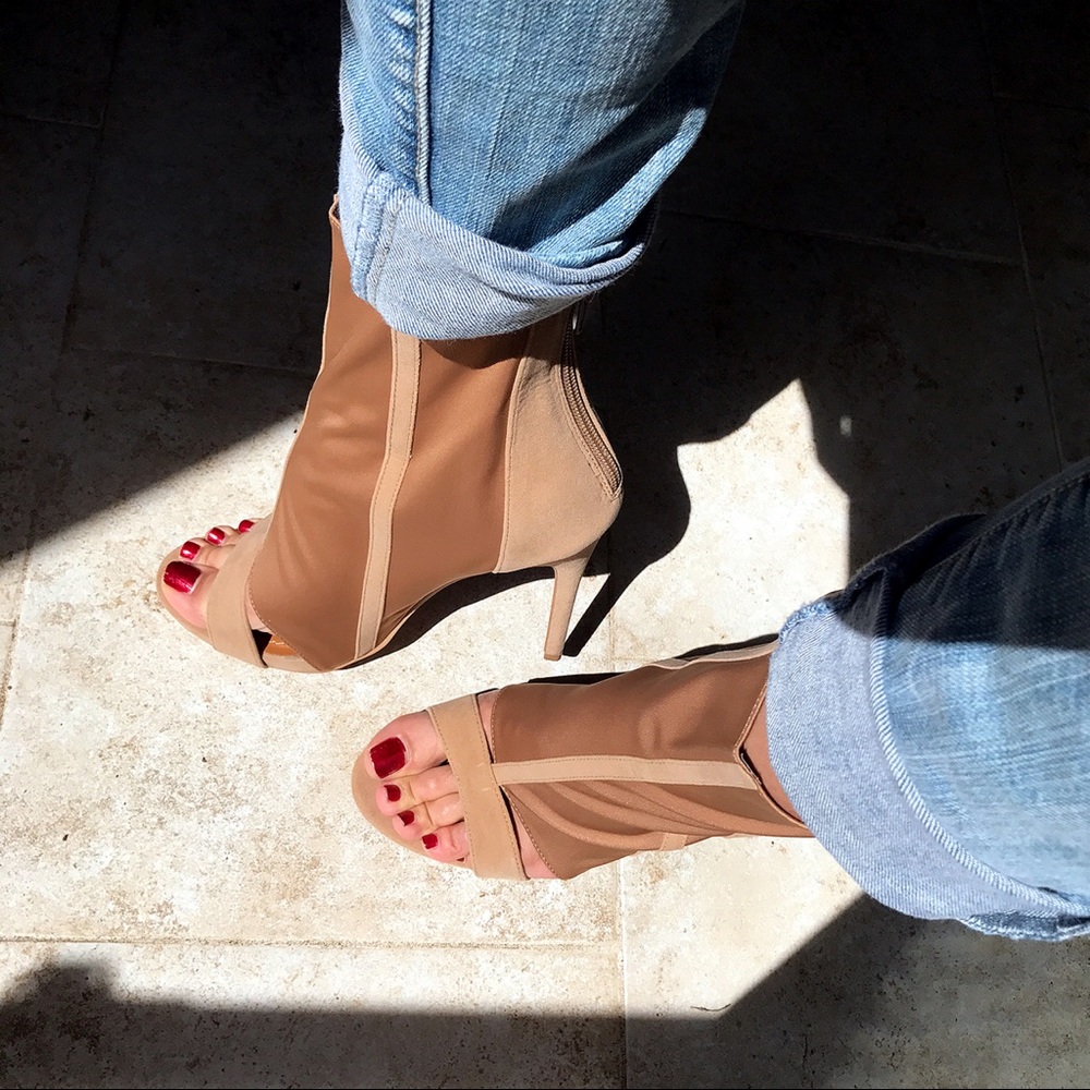 LAST ONEβοΈS/6 _Tan Heel Open Toe Booties ο’π’ - Picture 8 of 8
